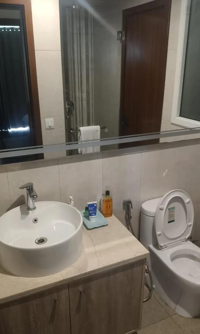 구르가온 Relaxing 1Bhk Retreat With Pool View 아파트